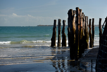 Saint-Malo, plage du Sillon - brise-lames