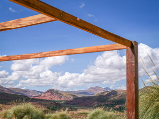 Montagnes et paysages des Andes dans la périphérie de Potosi en Bolivie