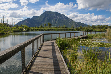  Le Grand Colombier est un sommet du massif du Jura, dans le département français de l'Ain, au pied duquel coule le Rhône