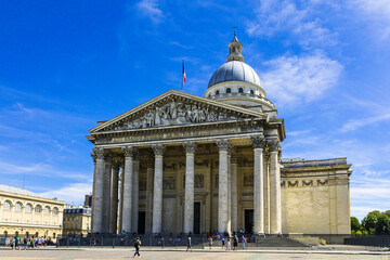 Obraz premium Pantheon and pantheon square in Paris - France