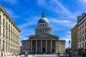 Obraz premium Pantheon and pantheon square in Paris - France