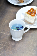 butterfly pea tea and caramel macadamia cheesecake