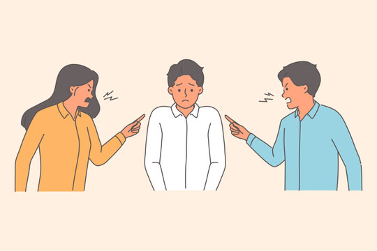 Two bosses scold subordinate who made mistake, and point finger at clerk in need of protection