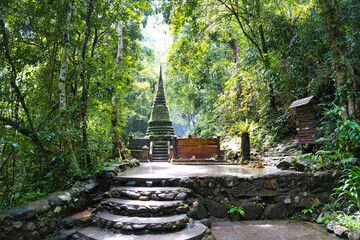 ナムトック・プリオ国立公園　อุทยานแห่งชาติน้ำตกพลิ้ว　Nam Tok Phlio National Park