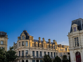 Fototapeta premium Downtown Poitiers Unveiled: Captivating Street Views in France