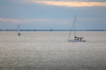 Fototapeta premium boats on the beach