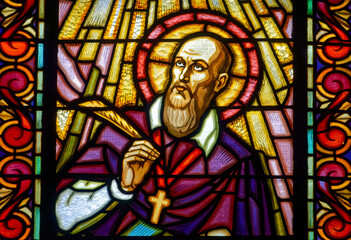 Obraz premium A stained glass of Saint Francis de Sales, founder of the Visitation Order. Vitrail de Saint François de Sales, fondateur de l'ordre de la Visitation.