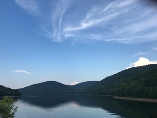 Obraz premium lake in mountains
