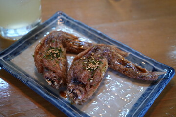 Japanese Food, Fried Chicken or Tebasaki with Lemon - 日本料理 鶏の手羽先