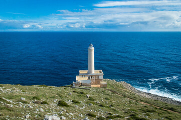 Panorama del faro di Punta Palascia, il punto più a est dell’Italia, lungo il Cammino del Salento che da Lecce porta a Santa Maria di Leuca © Andrea Vismara
