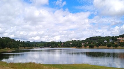 Embalse de Cachamuíña en Ourense, Galicia