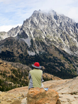 USA, Washington State. Alpine Lakes Wilderness, Stuart Range, Mount Stuart