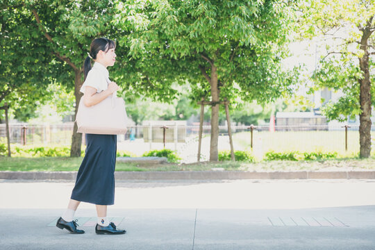 「徒歩」の写真素材 | 12,443件の無料イラスト画像 | Adobe Stock