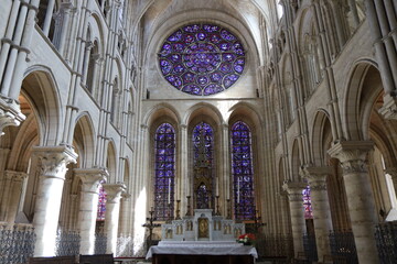 Obraz premium La cathédrale Notre Dame de Laon, cathédrale gothique, ville de Laon, département de l'Aisne, France