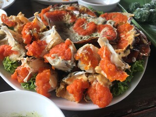 fried shrimp with lemon