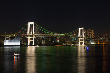 Obraz premium 日本の風景 東京夜景 レインボーブリッジ