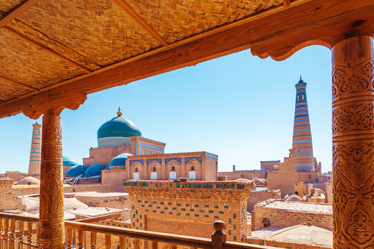 View of the architectural complex of Pakhlavan Mahmud and the Islam Khoja minaret.
