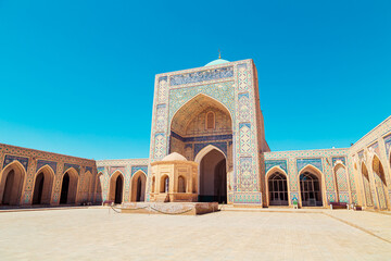 The courtyard of the ancient Kalyan mosque.