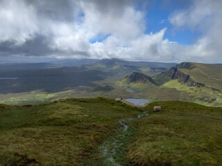 Quiraing walk Ilse of Skye Schotland Green holiday