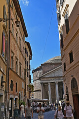 Roma, le strade che conducono al Pantheon
