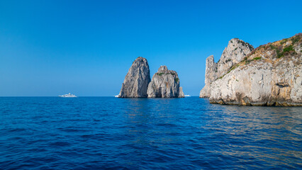 Naklejka premium island in the blue sea