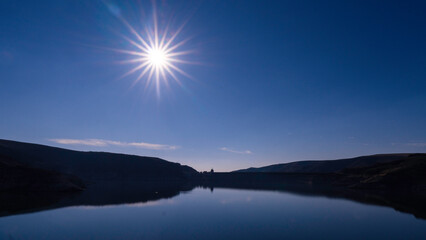 Fototapeta premium sunrise over the lake