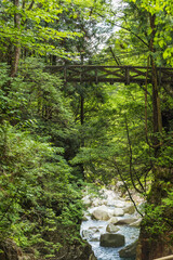 日本　岐阜県中津川市の夕森公園にある竜神の滝へ続く吊り橋