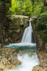 日本　岐阜県中津川市の夕森公園にある竜神の滝