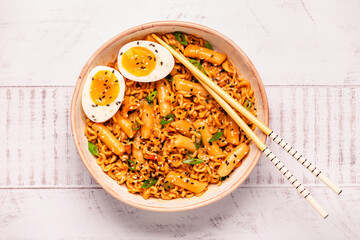 Spicy Rapokki - Korean tteokbokki rice cake and ramen noodle.