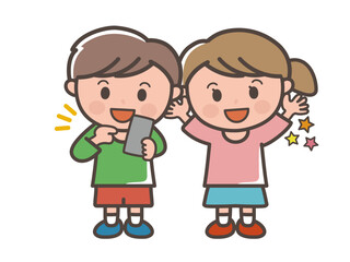 楽しそうにスマホで遊ぶ男の子と女の子の全身イラスト（小学生、幼児、子供）