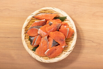 ［ロシア産］紅鮭　かま　切り身　甘口