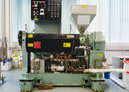 Plastic Molding Machinery