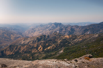 Blick auf Gebirge im Sequoia Nationalpark USA