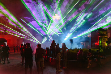 Pokaz laserów przy zmroku © TM 360