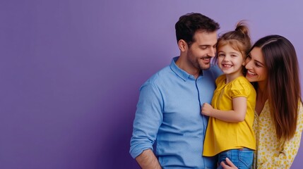 Naklejka premium A joyful family portrait featuring a smiling girl with her parents in front of a vibrant purple background