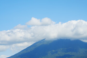 美しい夏の羊蹄山