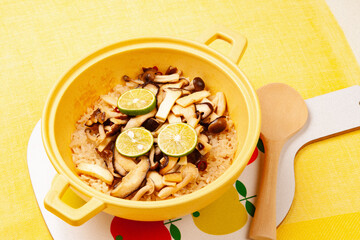 キノコと生姜の炊き込みご飯を土鍋で作る