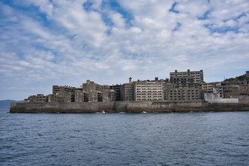 海軍艦島, 長崎,世界文化遺産,建築, 水, 旅行, アイランズ,  空, ランドマーク, 風景, 観光, 地中海, 要塞, タウンズ, サマータイム, 古い, 全景, ビル