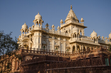 Fototapeta premium Beautiful architecture of Jaswant Thada cenotaph, in memory of Maharaja Jaswant Singh II, intricately carved sheets of Makrana marble, Jodhpur, Rajasthan, India, Asia.