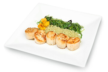 Grilled Scallops with Spinach and Pesto Sauce
