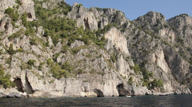  Formations rocheuses sur l'ile de Capri
