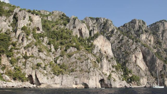  Formations rocheuses sur l'ile de Capri