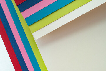 한국의 전통 색감,컬러풀한 한복의 패턴색