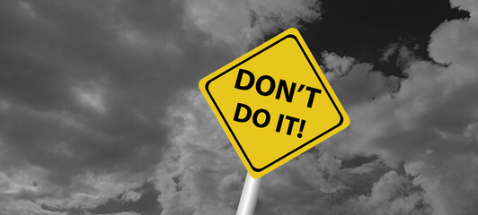 Don't and don't icons. Check mark and cross. Like and dislike the symbols. Positive and negative signs. Vector illustration.