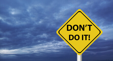 Don't and don't icons. Check mark and cross. Like and dislike the symbols. Positive and negative signs. Vector illustration.