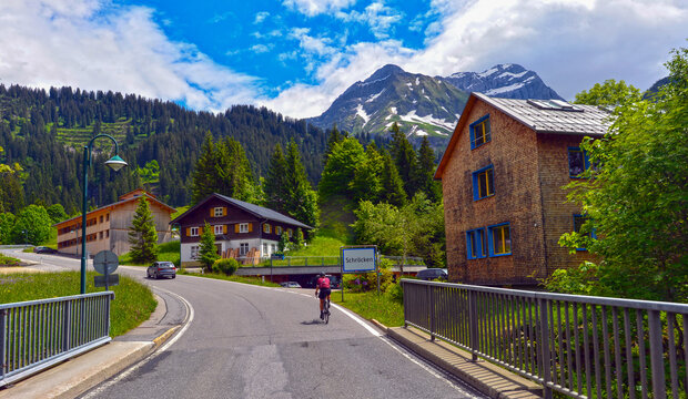 Bregenzerwaldstra&szlig;e (L 200) vor Schr&ouml;cken im Vorarlberg