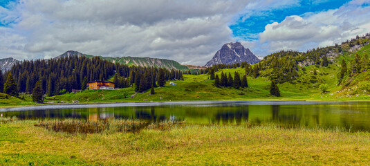 Obraz premium Der Körbersee in Schröcken (Vorarlberg, Österreich)