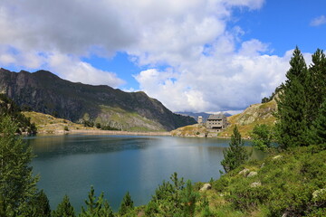 View of Era Restanca glacial lake before the last descent stretch to Restanca refuge on GR11...