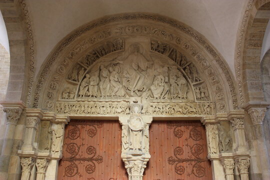 Basilique de V&eacute;zelay : grand tympan (int&eacute;rieur) du narthex