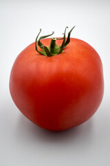 Czerwony pomidor, warzywo.
